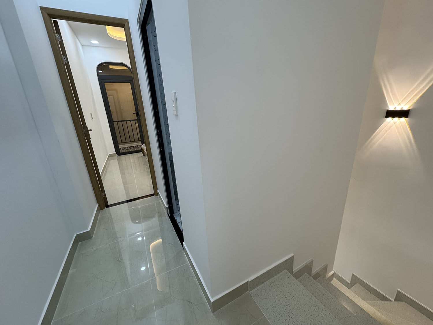 Luxury House 1 lầu đẹp lung linh, full nội thất cao cấp, có phòng tầng trệt khu VIP Hoàng Văn Thụ